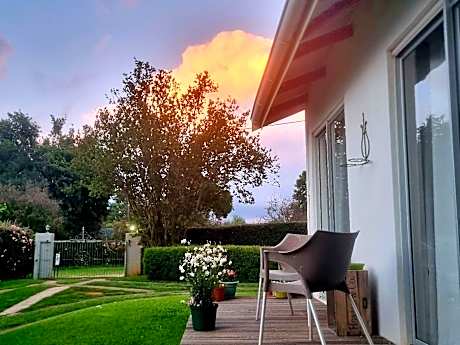 The Cottage on the Corner