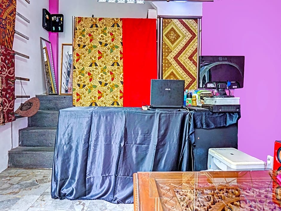 OYO 90187 Puri Allisa Syariah