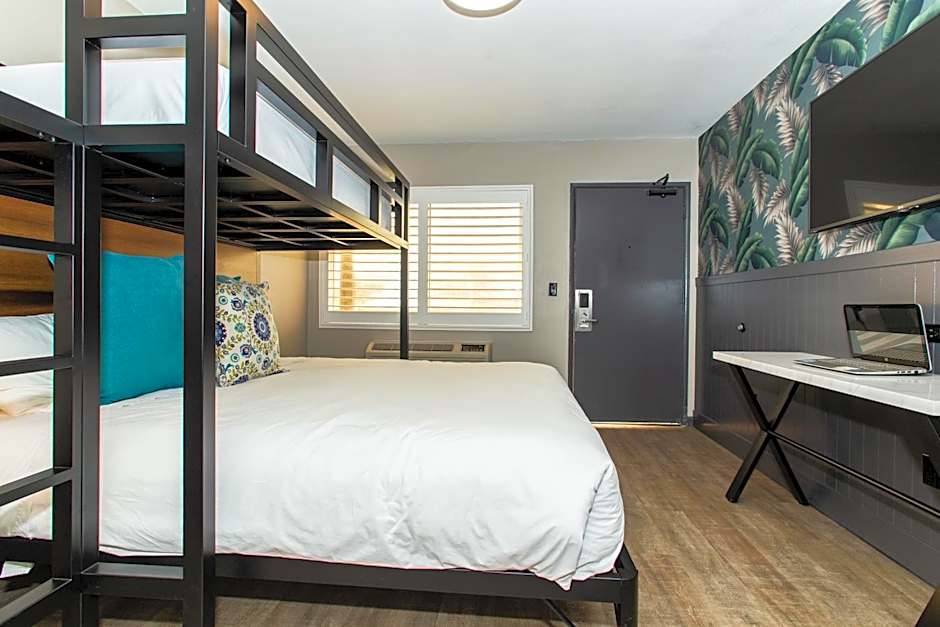 MAGNOLIA TREE HOTEL IN ANAHEIM
