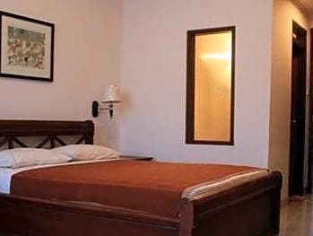 Nirwana Suites