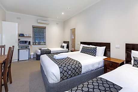 Executive Family Room