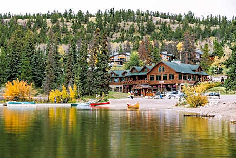 Pyramid Lake Lodge