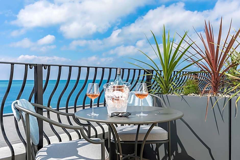 The White Horses by Everly Hotels Collection