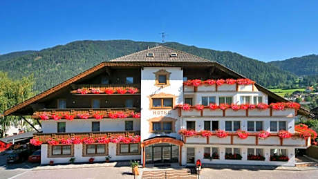Hotel Kronplatzer Hof