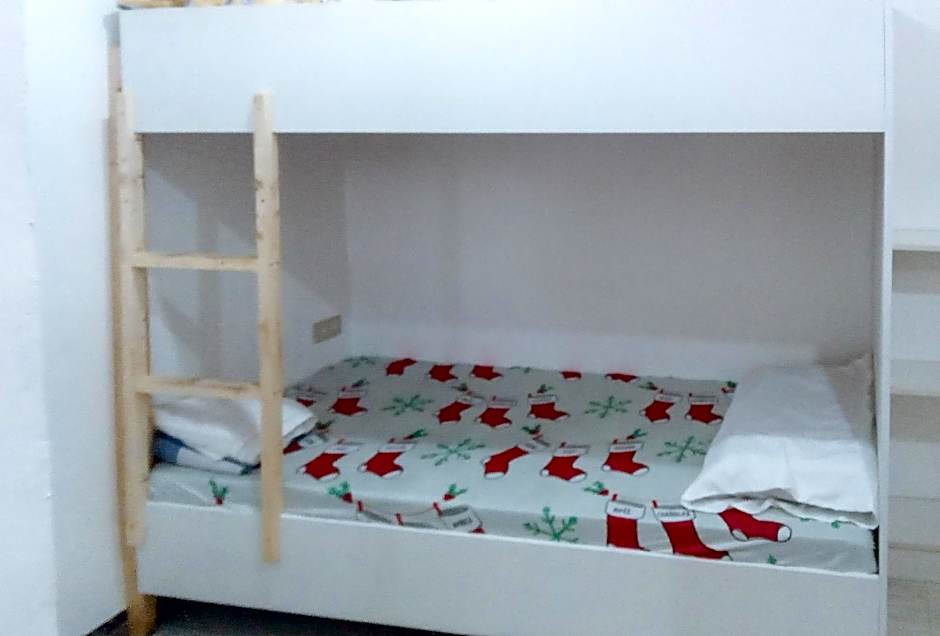 RedDoorz @ Rachael Pension House