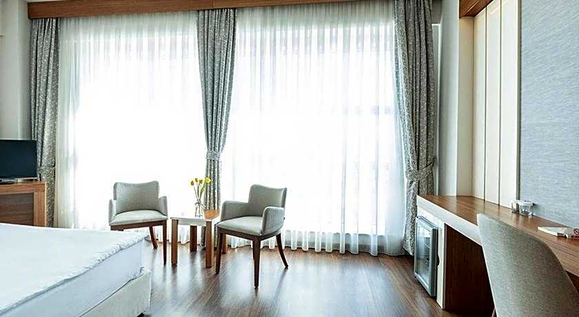 Parion Hotel