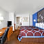 Super 8 by Wyndham Cleburne