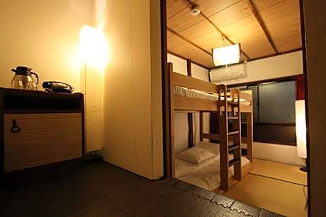 Japanese-Style Economy Twin Room with Shared Bathroom