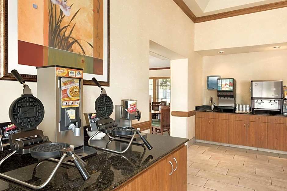 Country Inn & Suites by Radisson, Chanhassen, MN