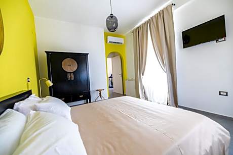 Queen Room with Spa Bath