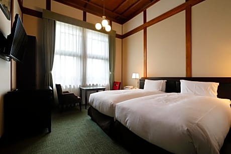 Standard Twin Room with City View - Main Wing -Non-Smoking