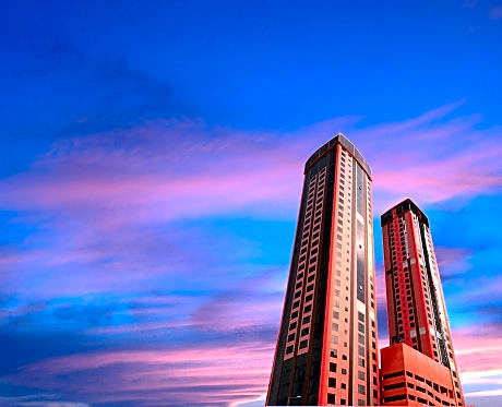 Orange Suites Hotel.