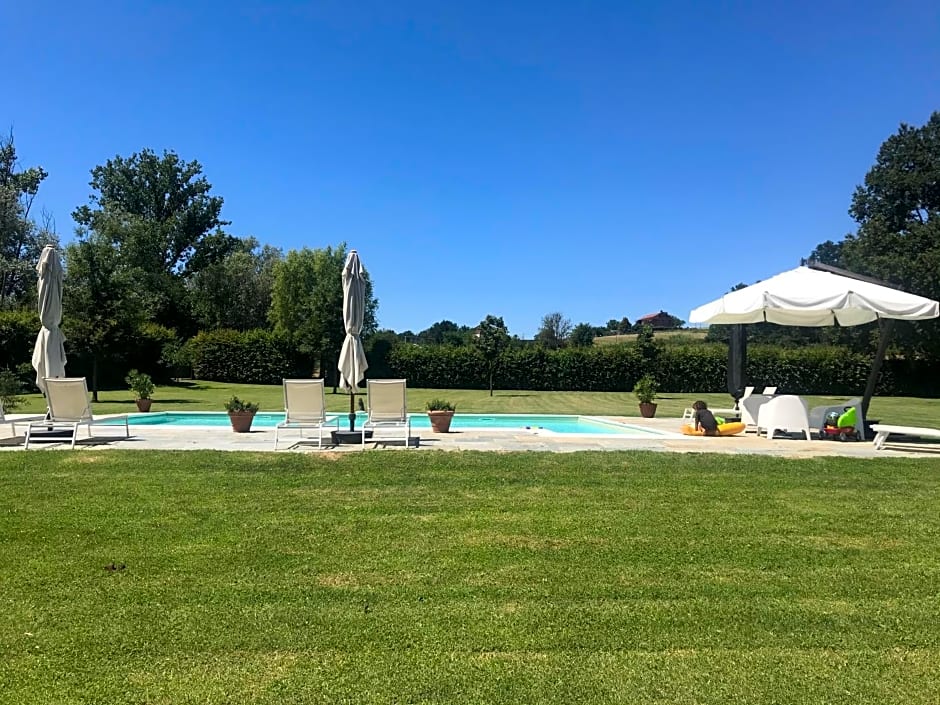 La Scuderia Charming Rooms b&b