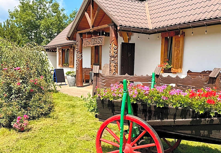 Domki nad rozlewiskiem