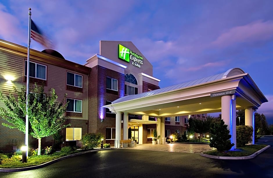 Holiday Inn Express Hotel and Suites Medford-Central Point By IHG