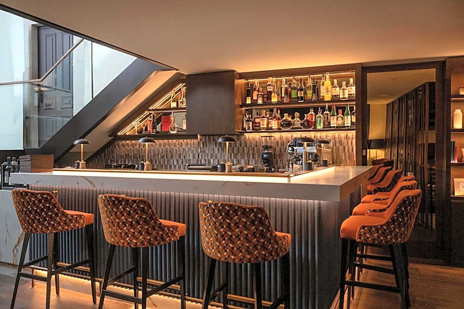 Les Armures Hotel