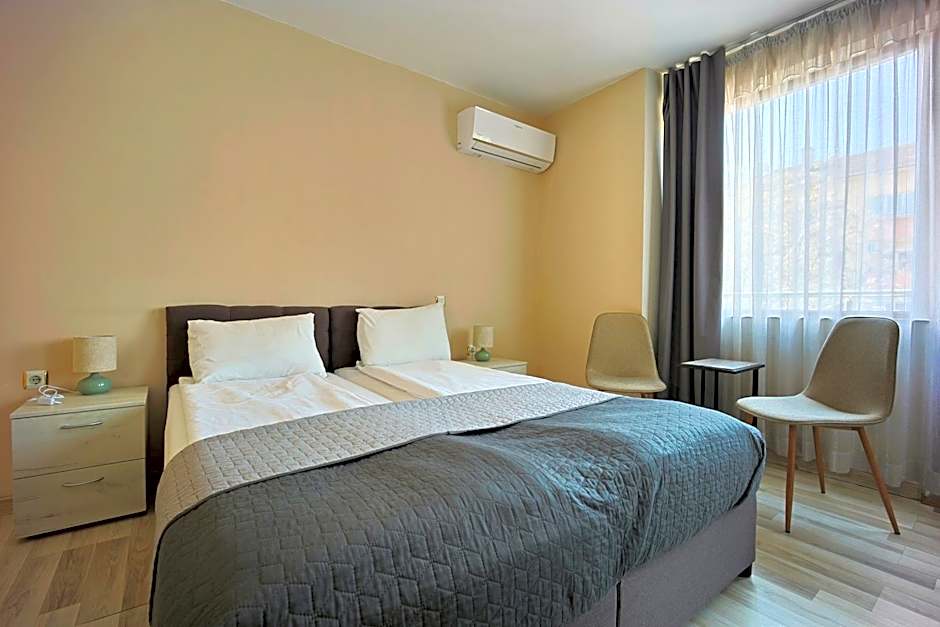 Hotel Leda