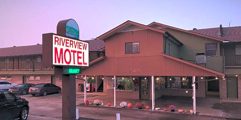 Riverview Trout Lodge