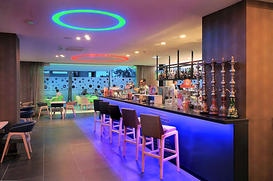 Nelia Beach Hotel & Spa