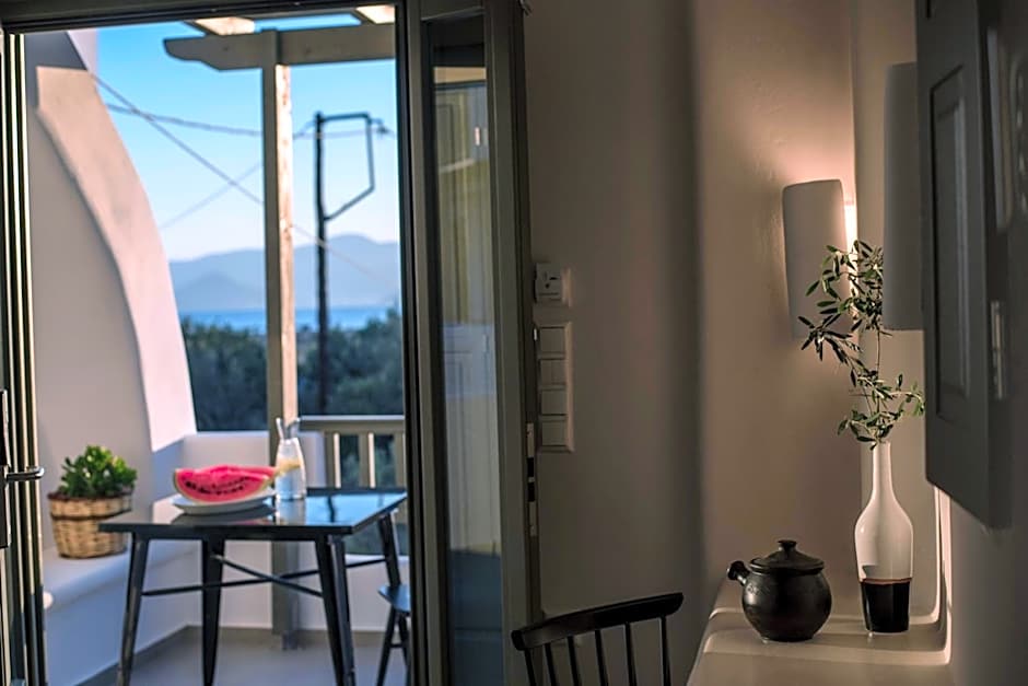 Melidron Hotel & Suites