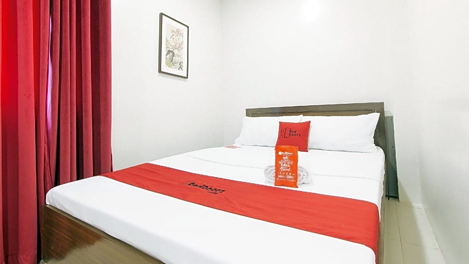 RedDoorz near Fernwoods Garden Quezon City
