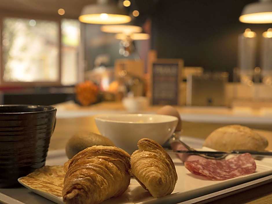 Ibis Arles