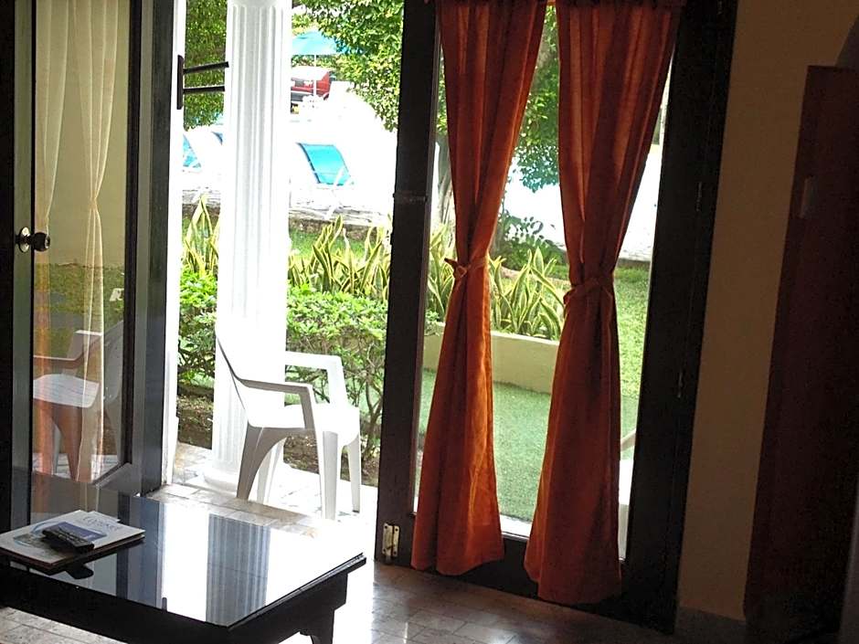 Villablanca Garden Beach Hotel