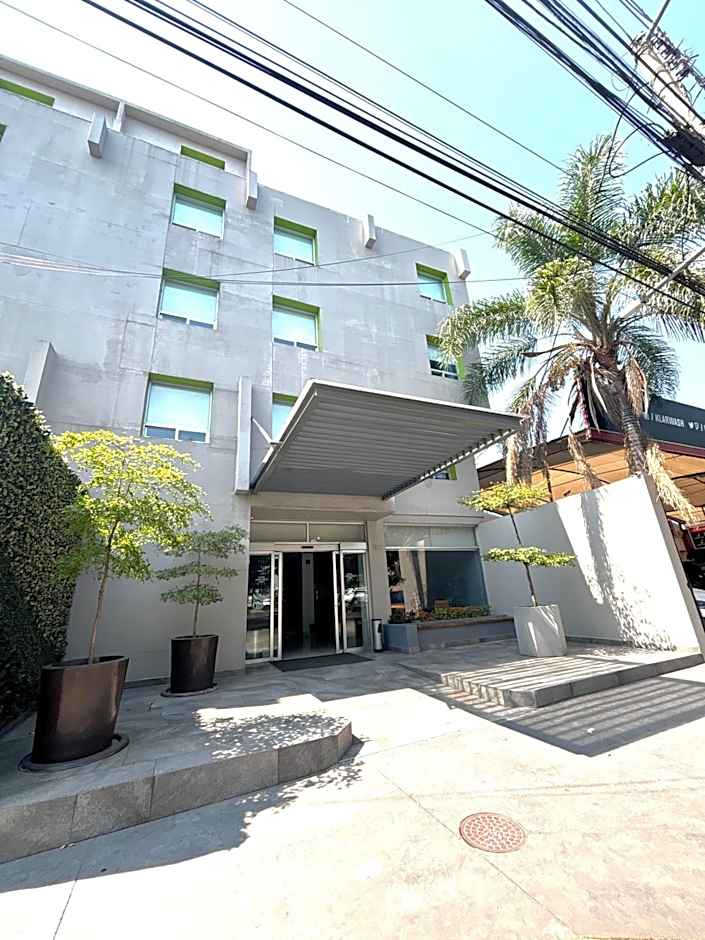Hotel Arboledas Expo