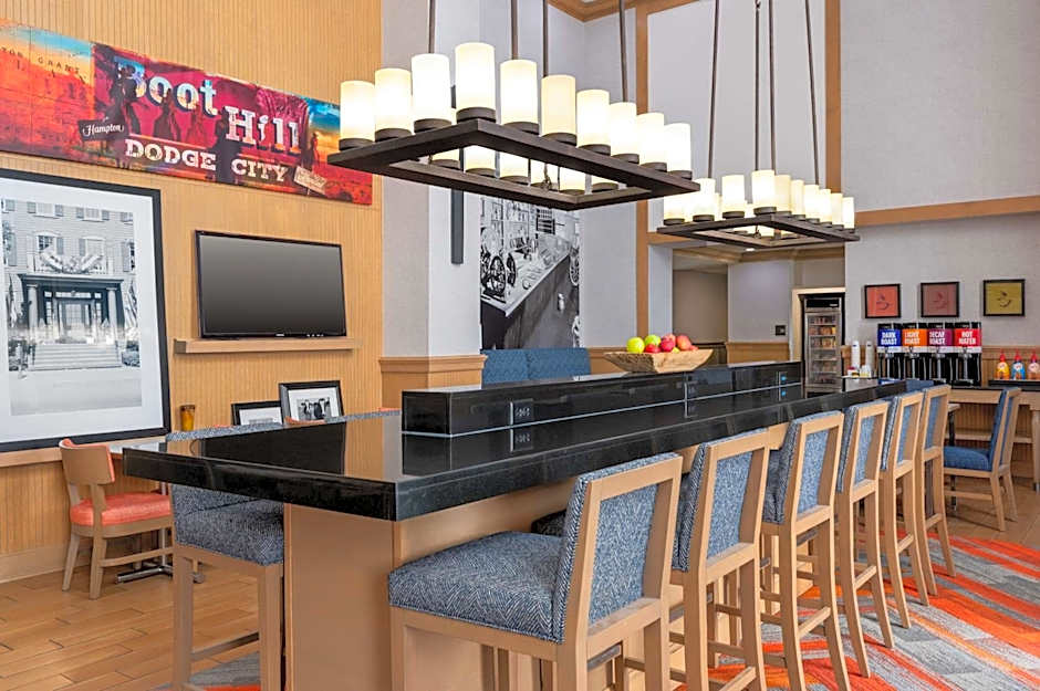 Hampton Inn By Hilton And Suites Dodge City