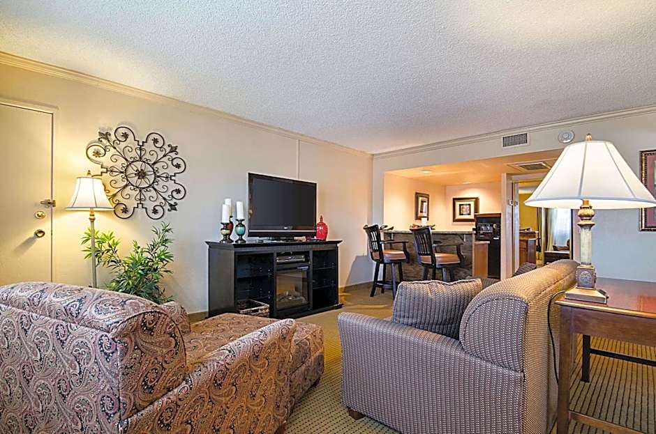 Clarion Inn Garden City