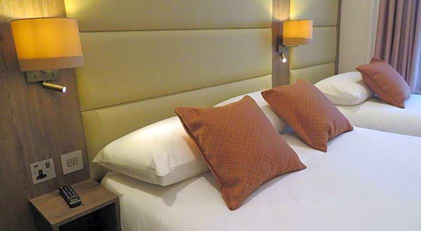 Glendale Hyde Park Hotel