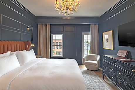 Governor's Suite, Junior Suite, 1 King