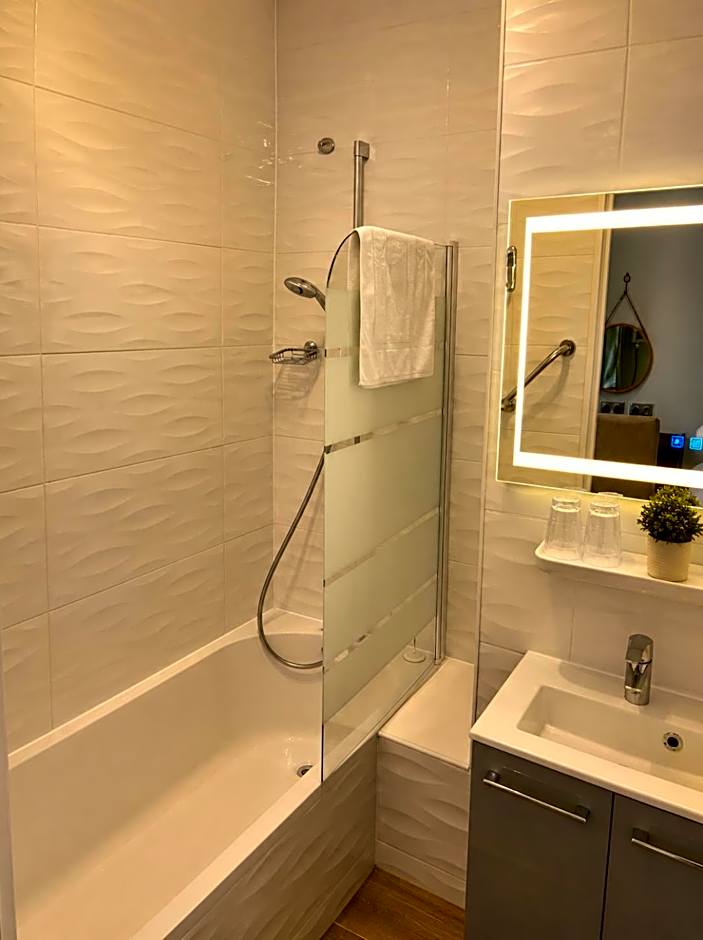 Hotel Cayrons Vence & St Paul de Vence