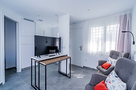 STUDIO FOR 2 PERSONS