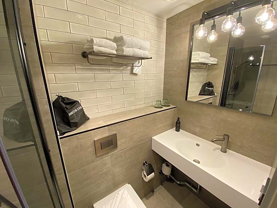 Skyline Airport Hotel