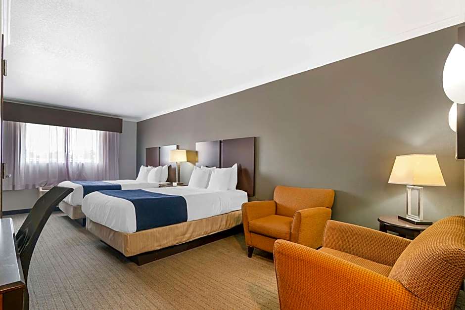 Best Western Plus Olathe Hotel & Suites