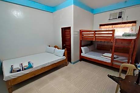Deluxe Family Suite