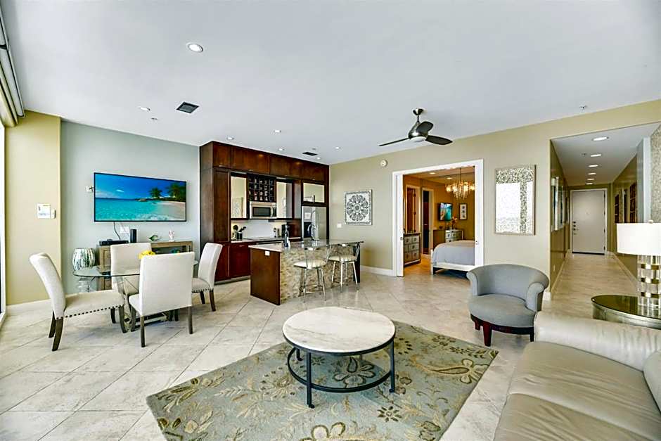 XL Terrace, Lazy River, I-O Pools, Game Room, Spa, Beach, Luxury 2-2 Penthouse!