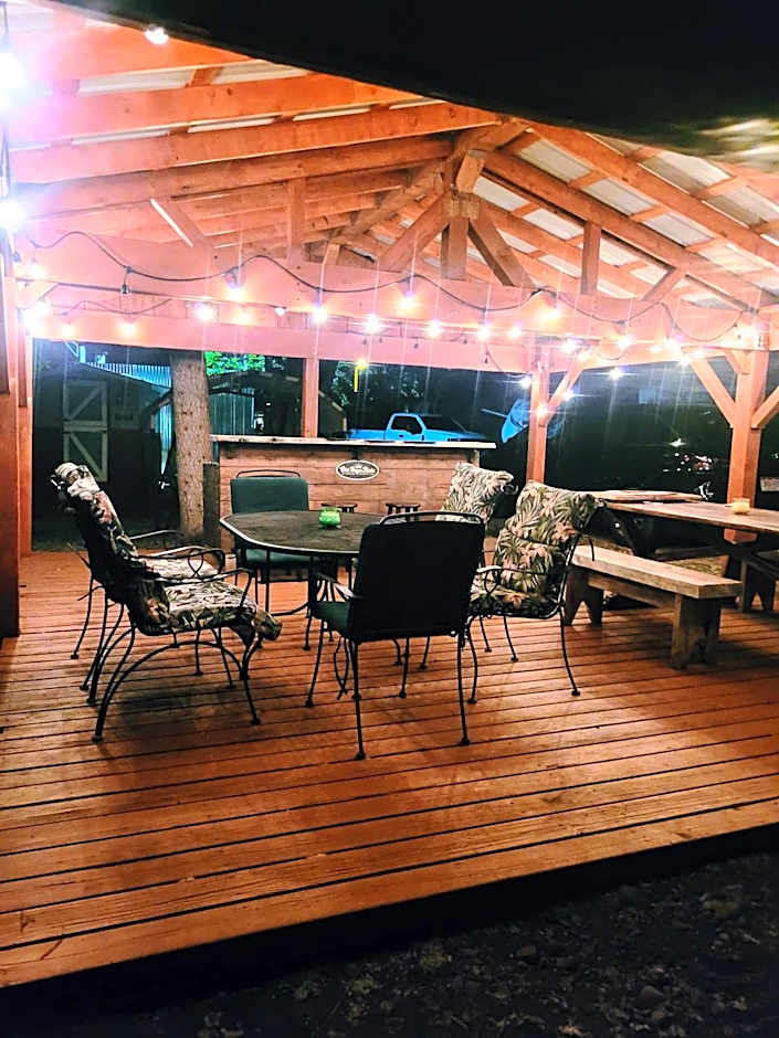 Outpost Motel on the River