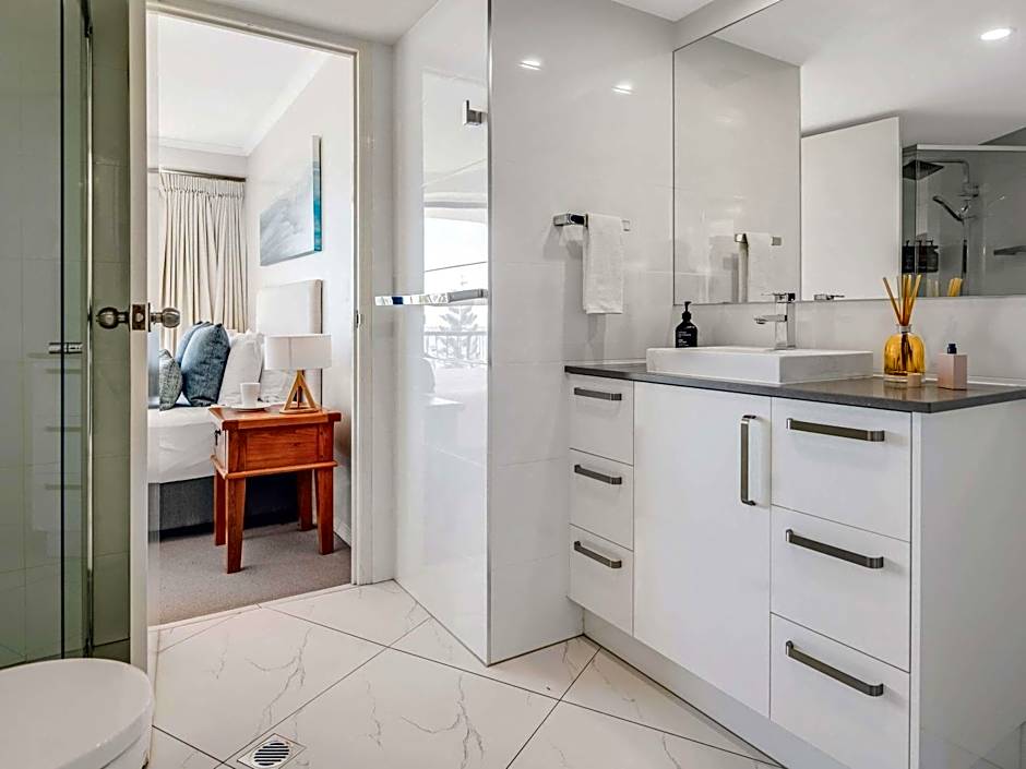 Mantra Coolangatta Beach