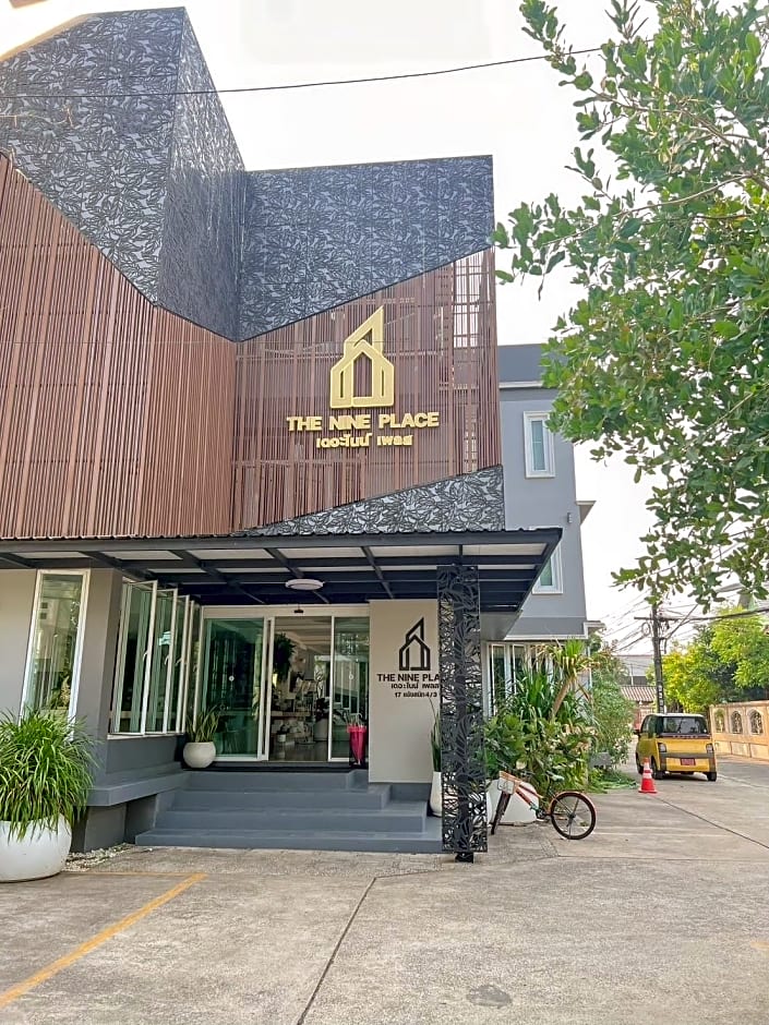 THE NINE PLACE Chaeng Sanit