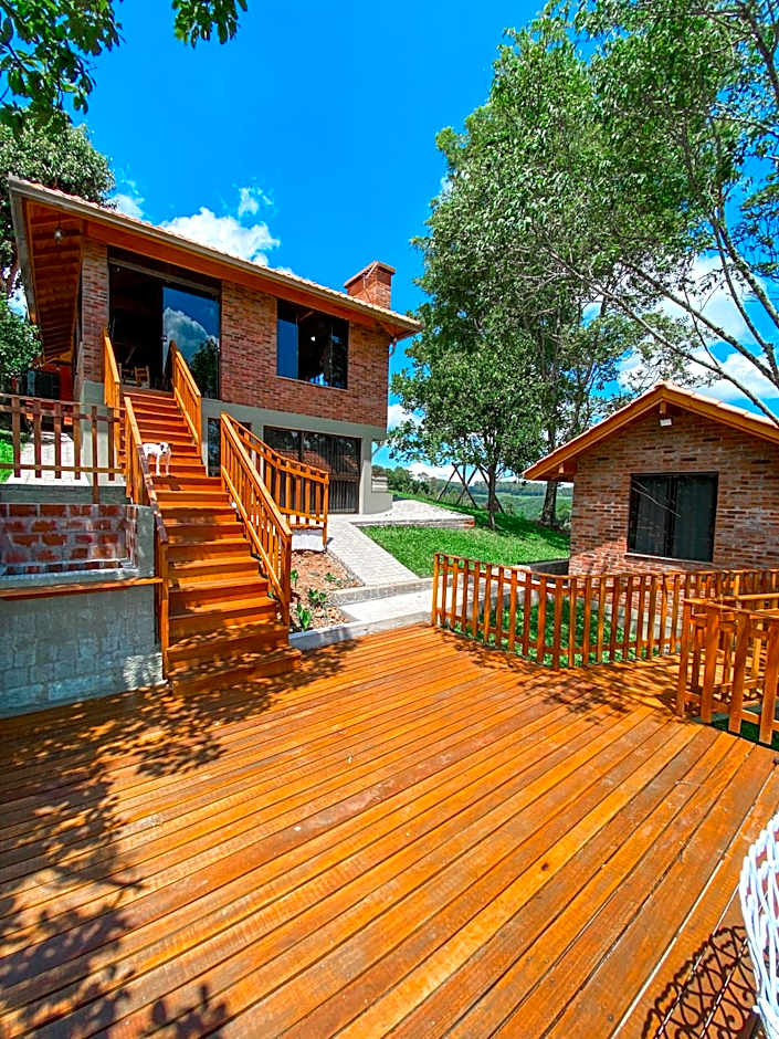 Vovô Emílio Chalés