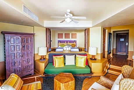 Three-Bedroom King Suite with Two King and Two Bunk Beds