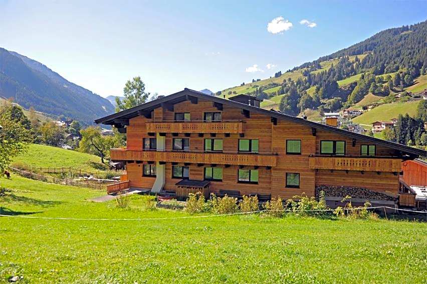 Ski in Ski out Hotel Unterellmau