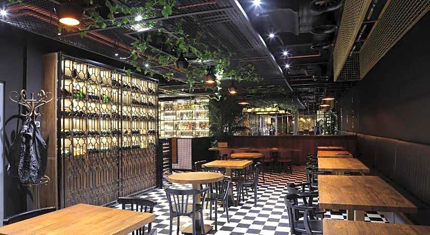 Hotel Twenties Tbilisi - Stay & Dine