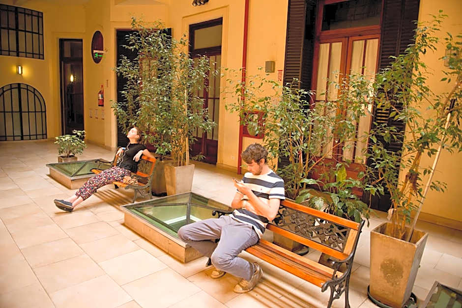 Milhouse Hostel Avenue