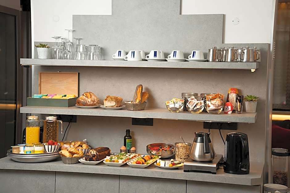 Hotel Du Mont Dore Batignolles