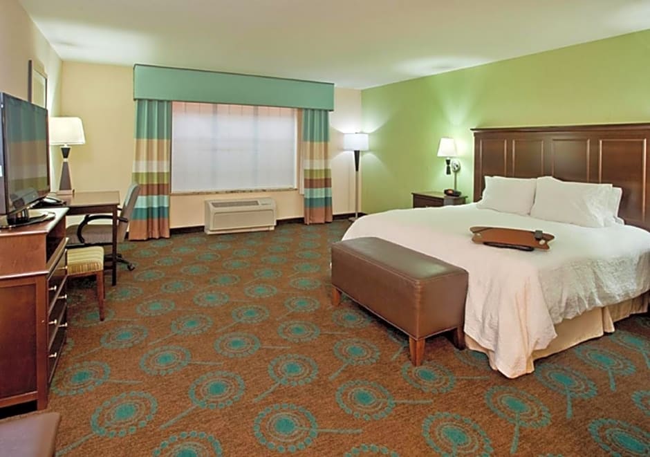 Hampton Inn and Suites St. Cloud