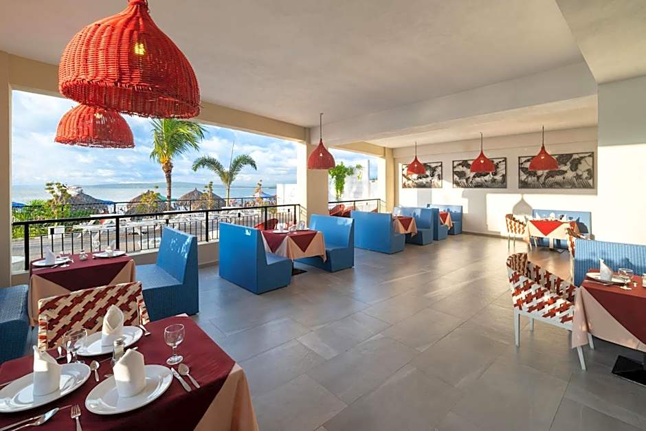 Decameron La Marina Guayabitos, Ramada All-Inclusive Resort