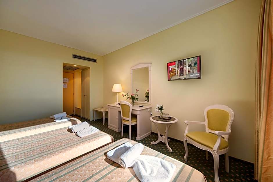 Angelika Pallas Hotel